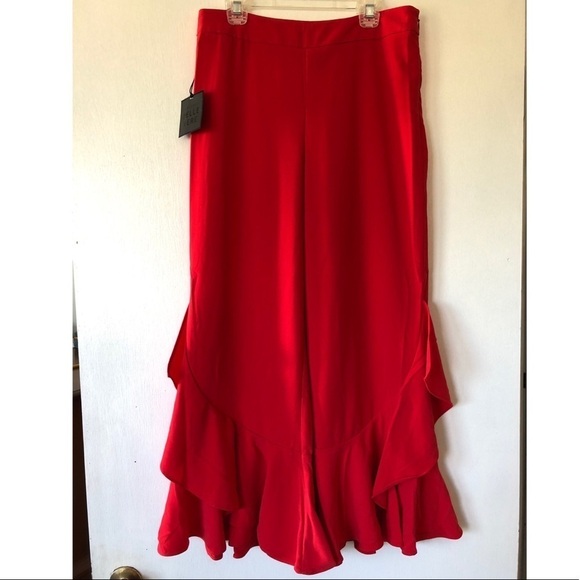 Belle Vere High Rise Ruffle Cropped Trouser - Picture 1 of 5